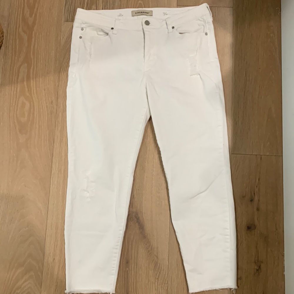 Liverpool-freyed hem white crop Jean
